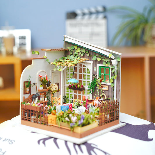 Roombox - RB007e - Miller's flower house (210pcs)